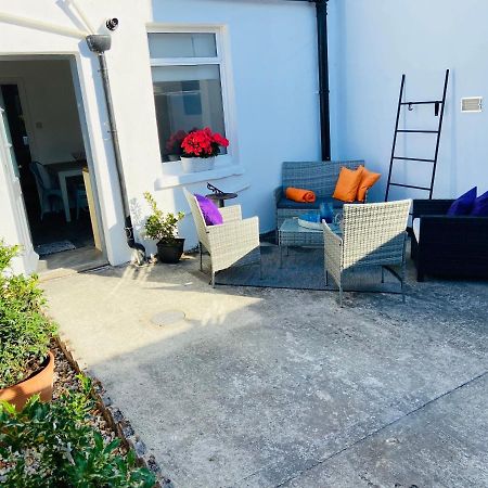 Funky Cozy Cottage With Outside Space Eastbourne Ngoại thất bức ảnh