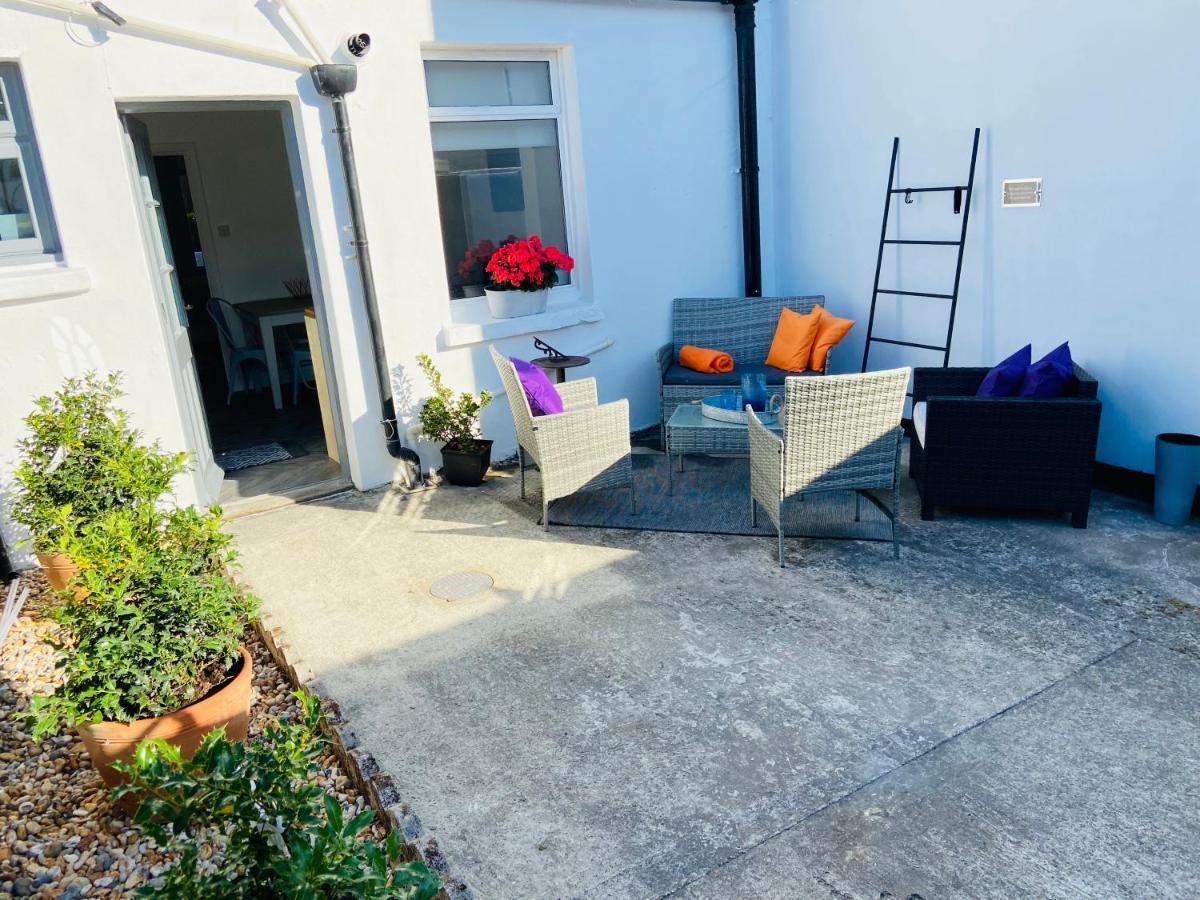 Funky Cozy Cottage With Outside Space Eastbourne Ngoại thất bức ảnh